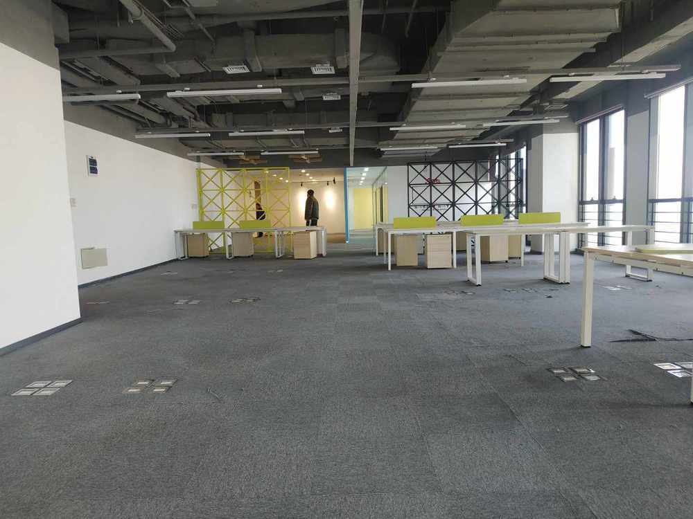 华滋奔腾大厦宝山 华滋奔腾大厦 530平米 精装修