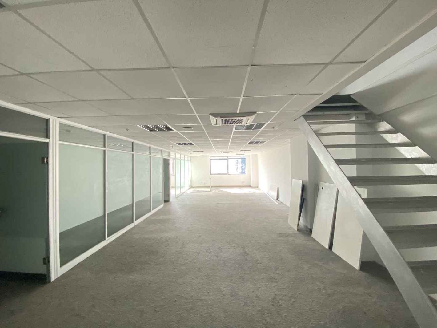 江裕大厦静安 江裕大厦 350平米 简装修