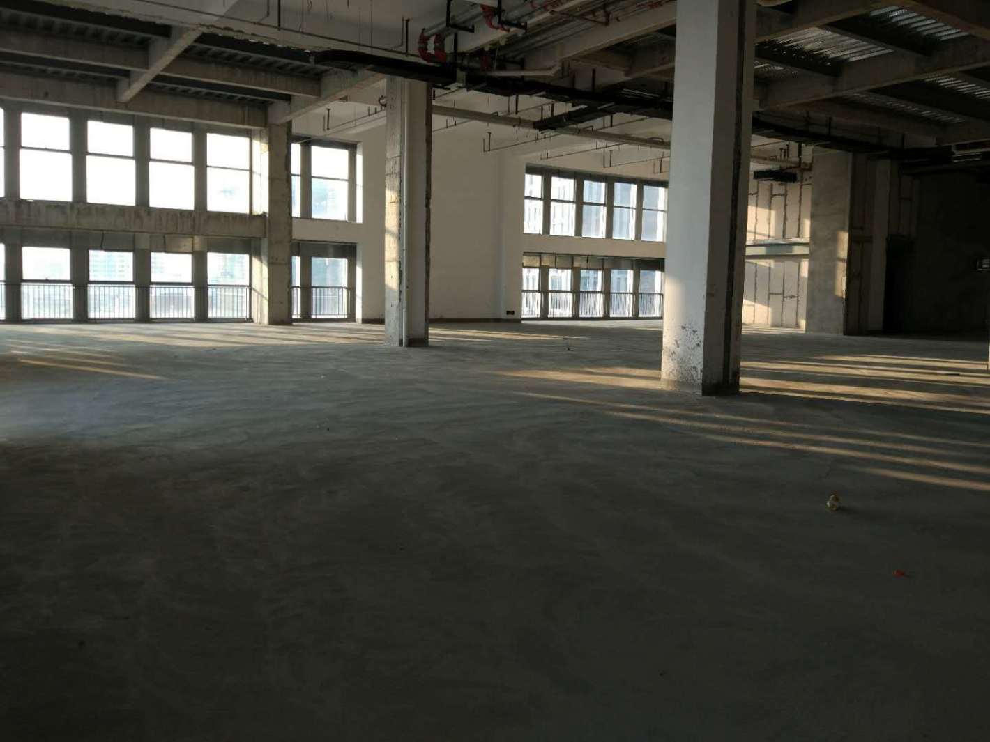 汇智园满星空间静安 汇智园满星空间 394平米 毛坯