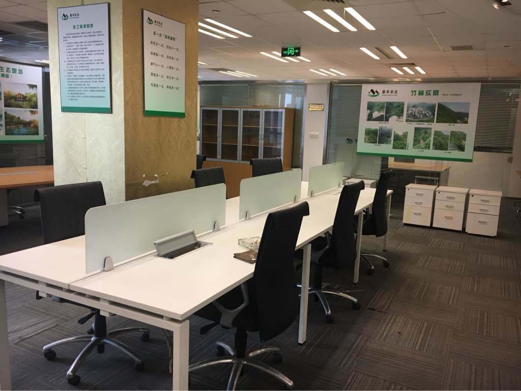 SOHO中山广场长宁 SOHO中山广场 353平米 简装修