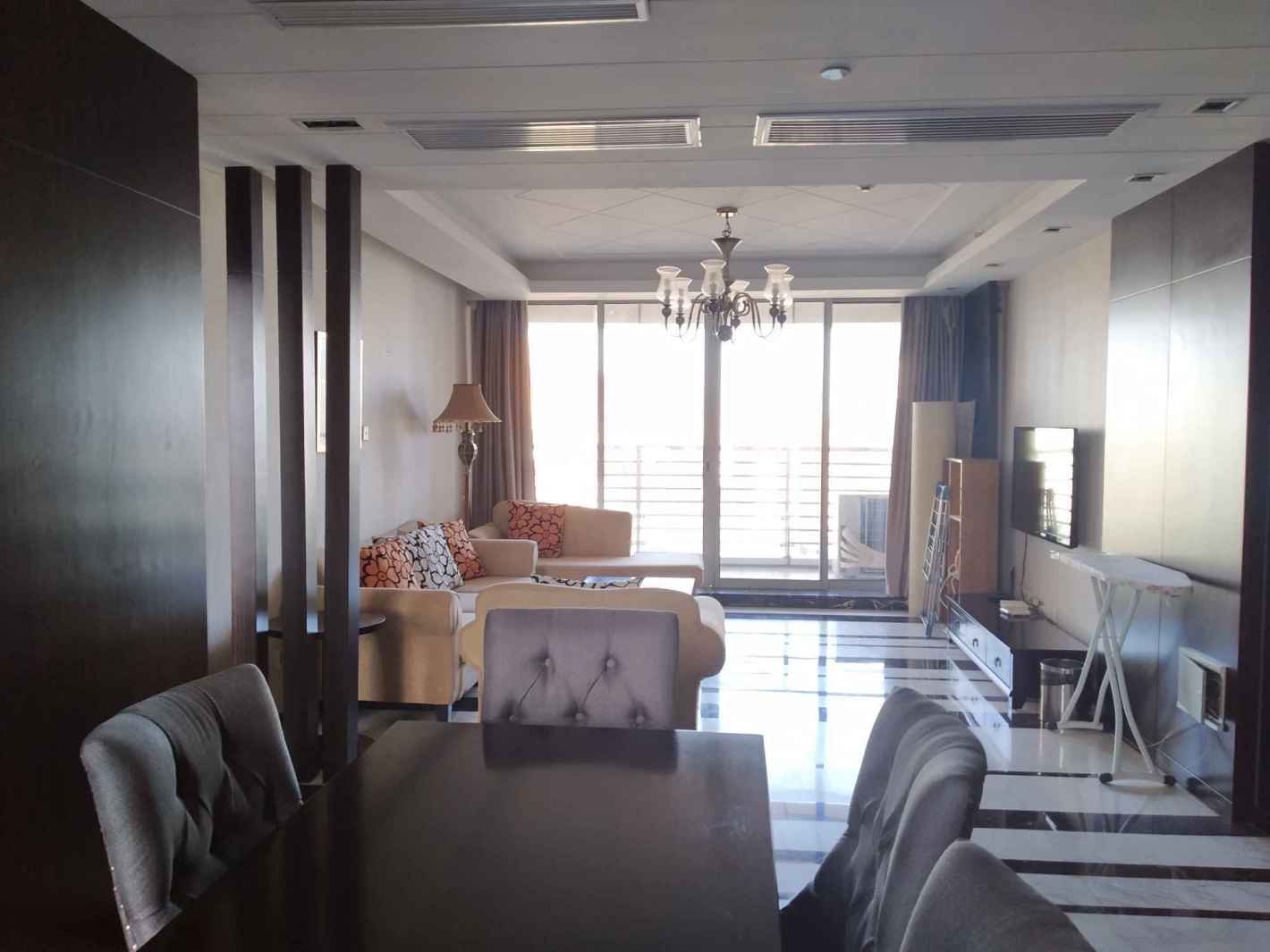 日月光伯爵居黄浦 日月光伯爵居 113平米 简装修