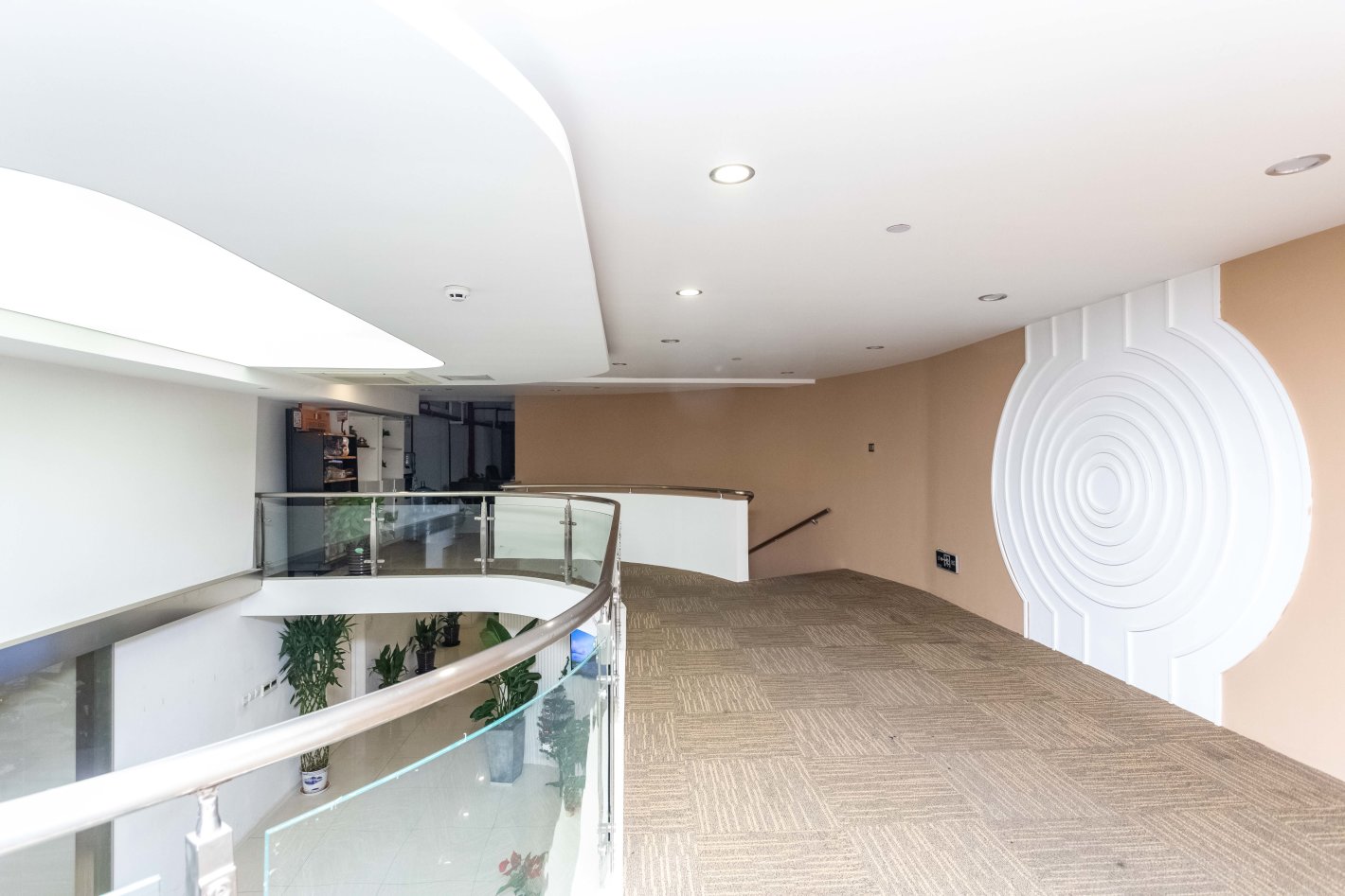 中铁中环时代广场静安 中铁中环时代广场 227平米 简装修