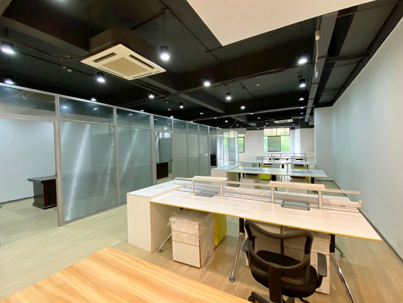 惠达商务园310平米办公室出租-租金价格3.24元/m²/天