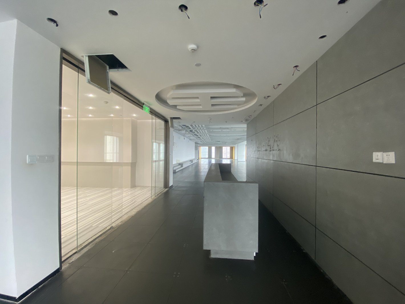 SOHO天山广场长宁 SOHO天山广场 664平米 简装修