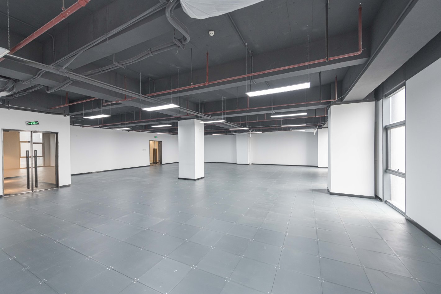 大族科技中心423平米办公室出租-租金价格3.30元/m²/天