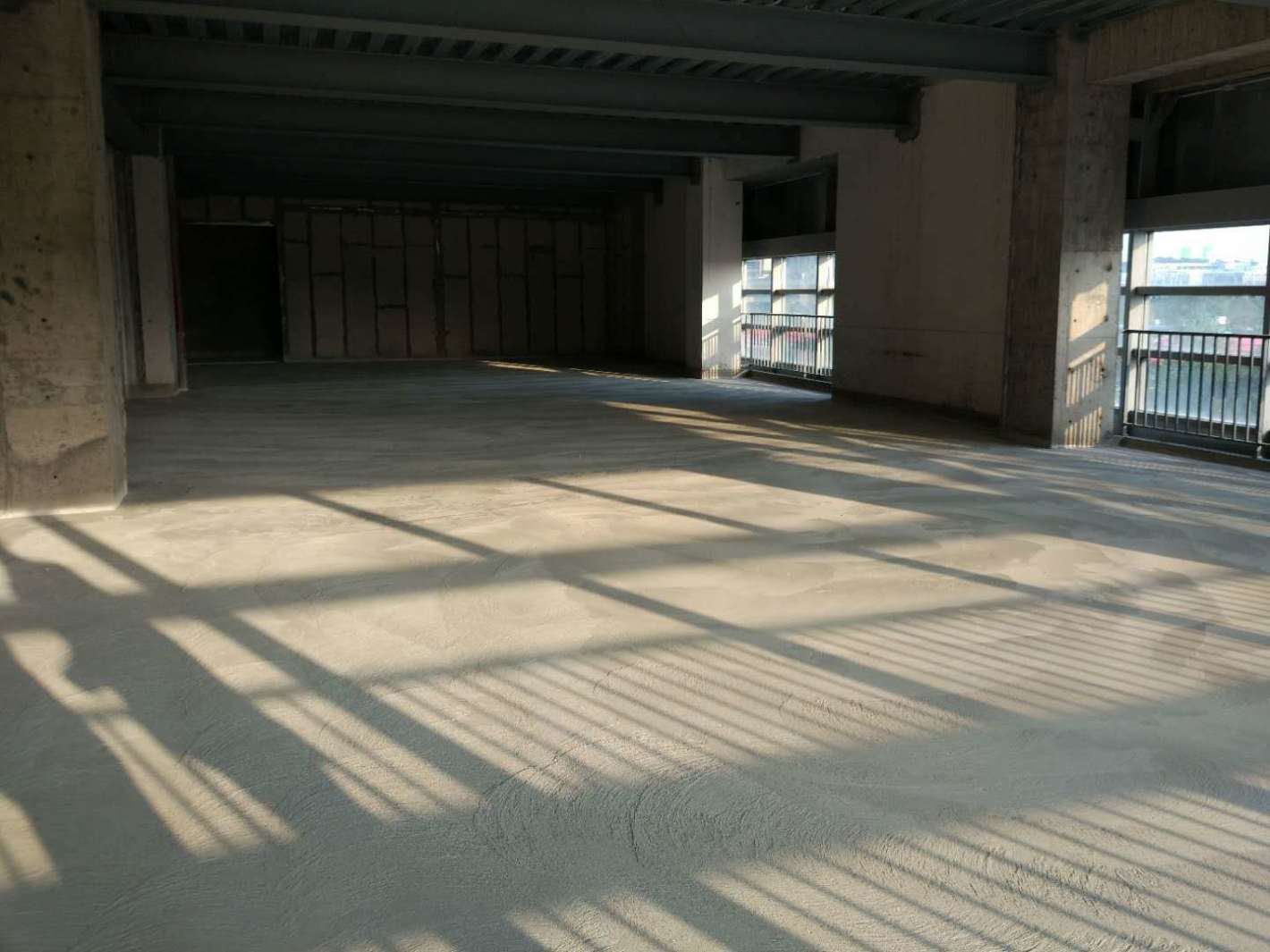 汇智园满星空间静安 汇智园满星空间 394平米 毛坯