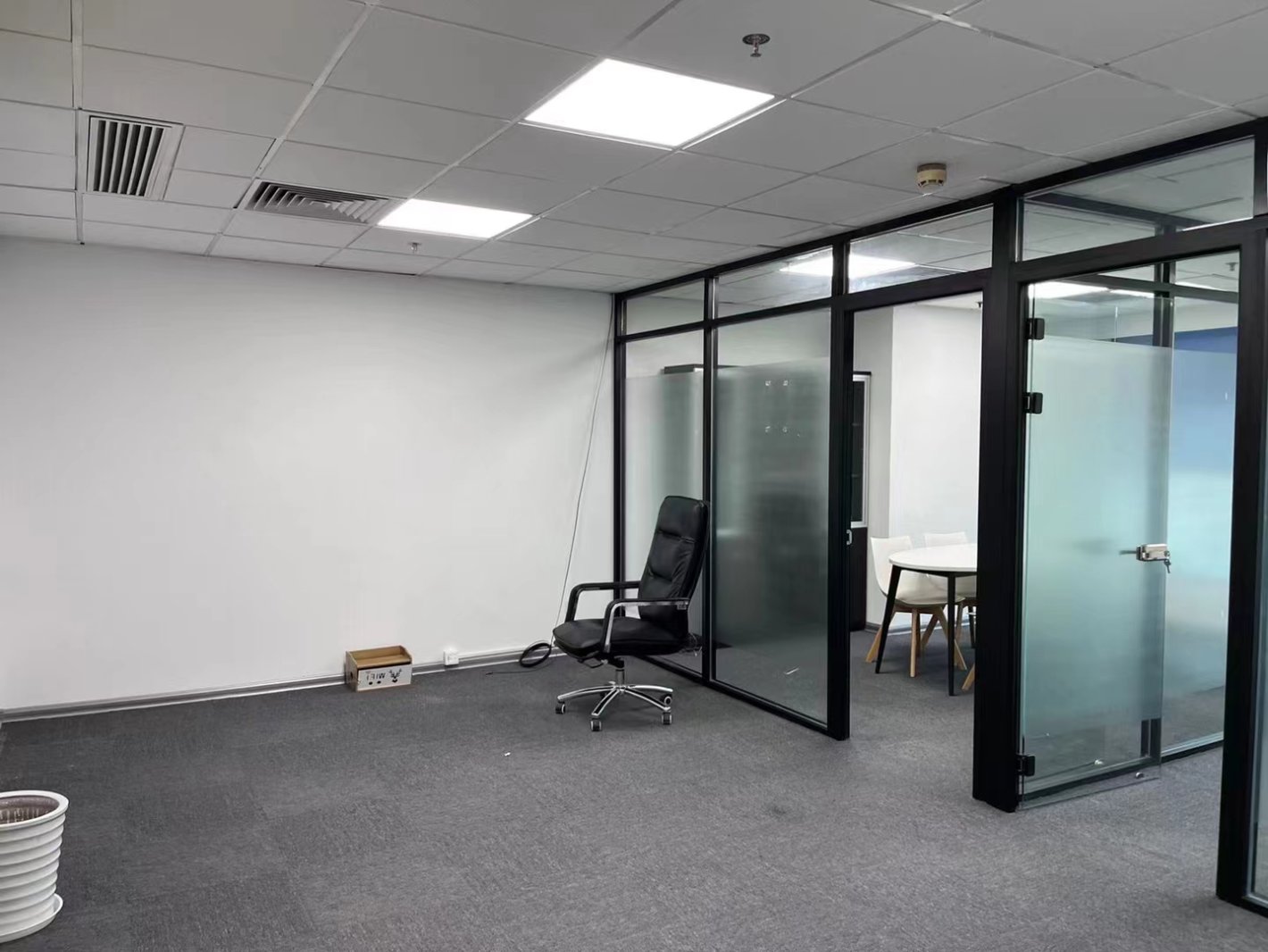 申亚金融广场长宁 申亚金融广场 82平米 精装修