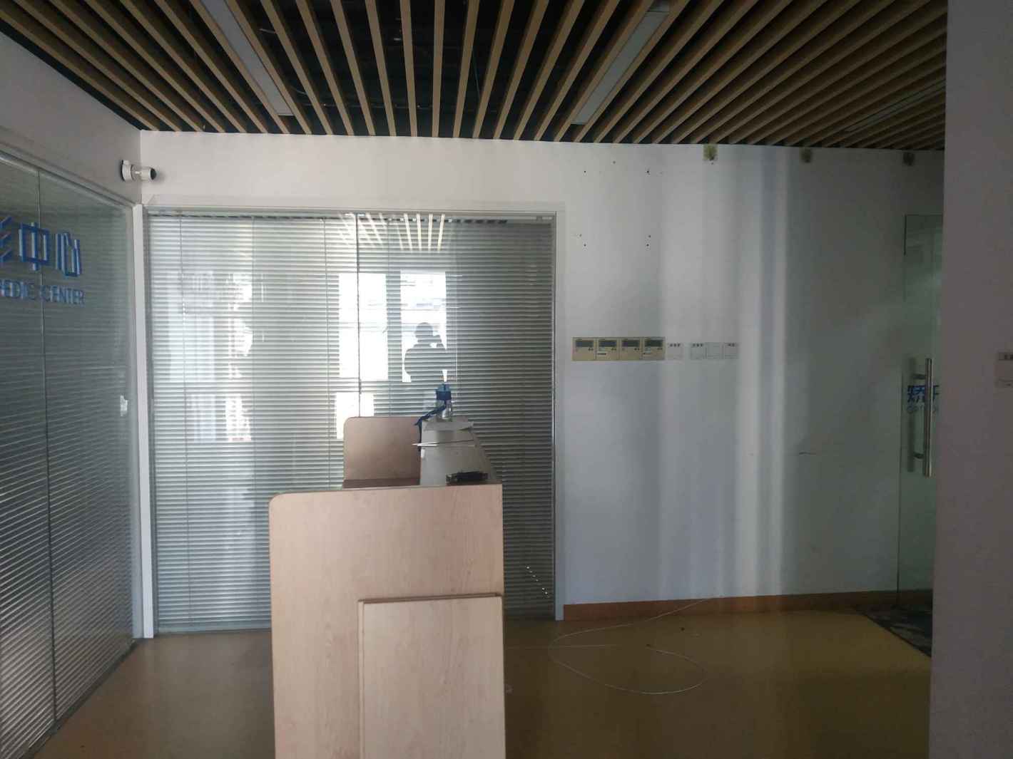 国盛中心长风公园国盛中心213平行业不限可定制装修上下水