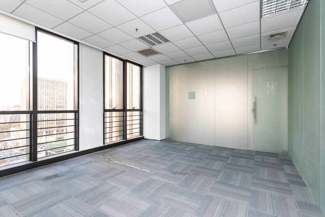 华滋奔腾大厦宝山 华滋奔腾大厦 284平米 中等装修