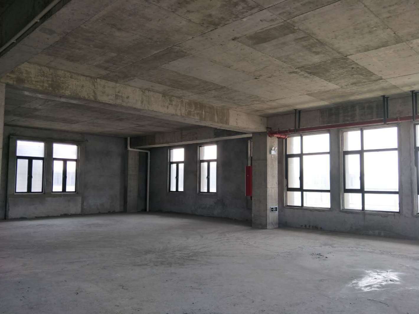 张江云立方146平米办公室出租-租金价格1.52元/m²/天
