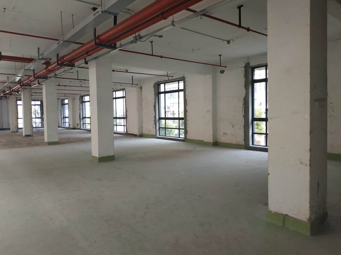 信南都市产业园500平米办公室出租-租金价格3.04元/m²/天