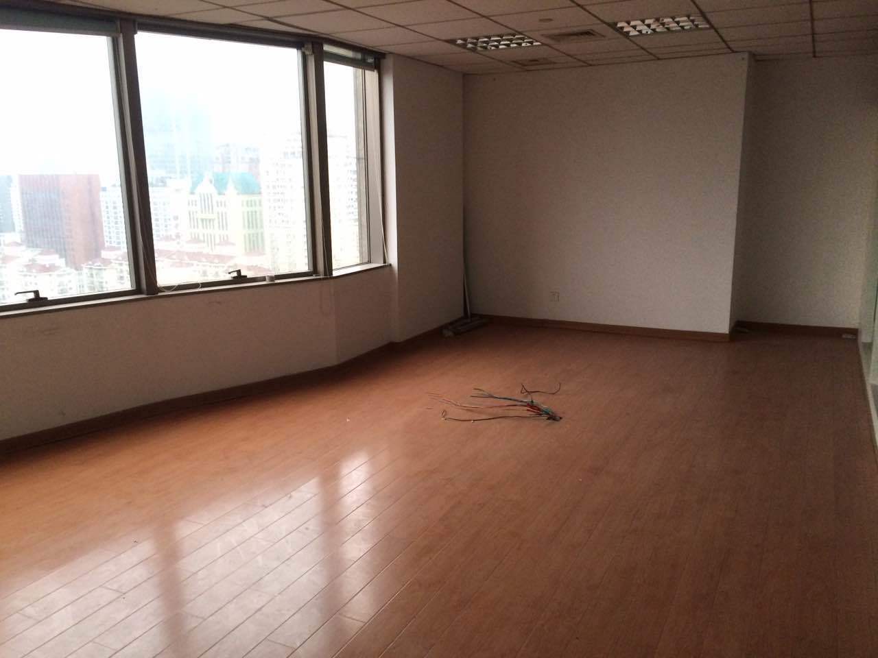 世界贸易大厦黄浦 世界贸易大厦 214平米 简装修