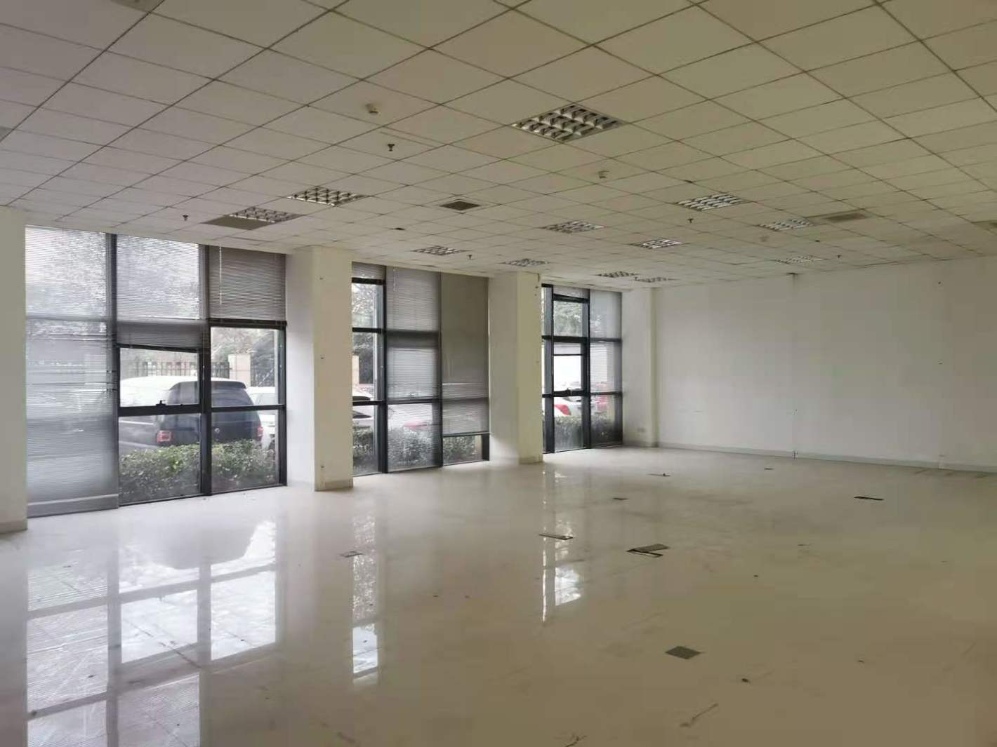欧莱雅大楼105平米办公室出租-租金价格3.04元/m²/天