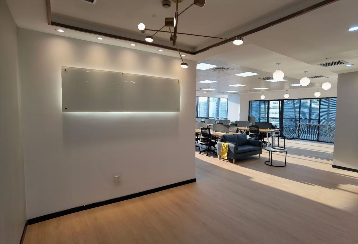 绿地和创大厦普陀 绿地和创大厦 248平米 精装修