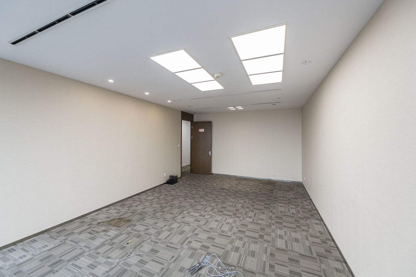 中信广场虹口 中信广场 375平米 简装修