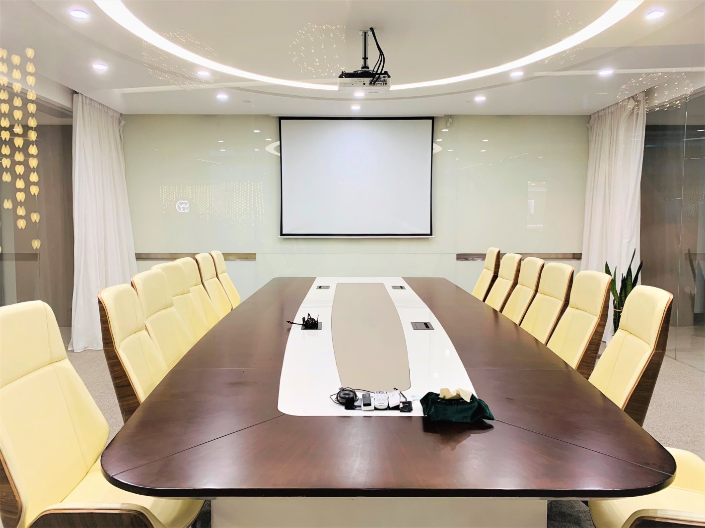 诺亚财富中心（原虹桥新地中心）长宁 诺亚财富中心（原虹桥新地中心） 611平米 简装修