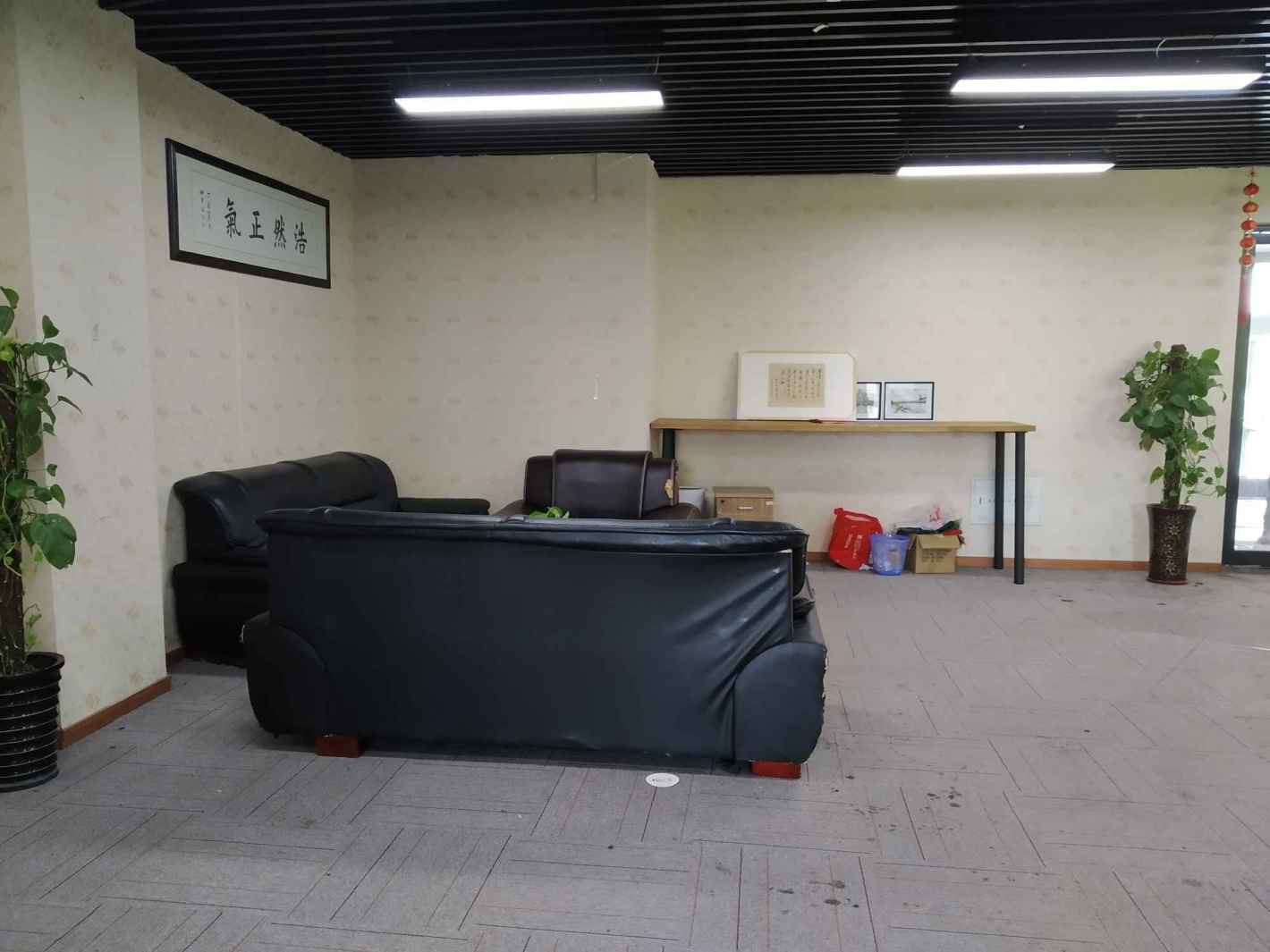 保利悦活荟163平米办公室出租-租金价格1.52元/m²/天