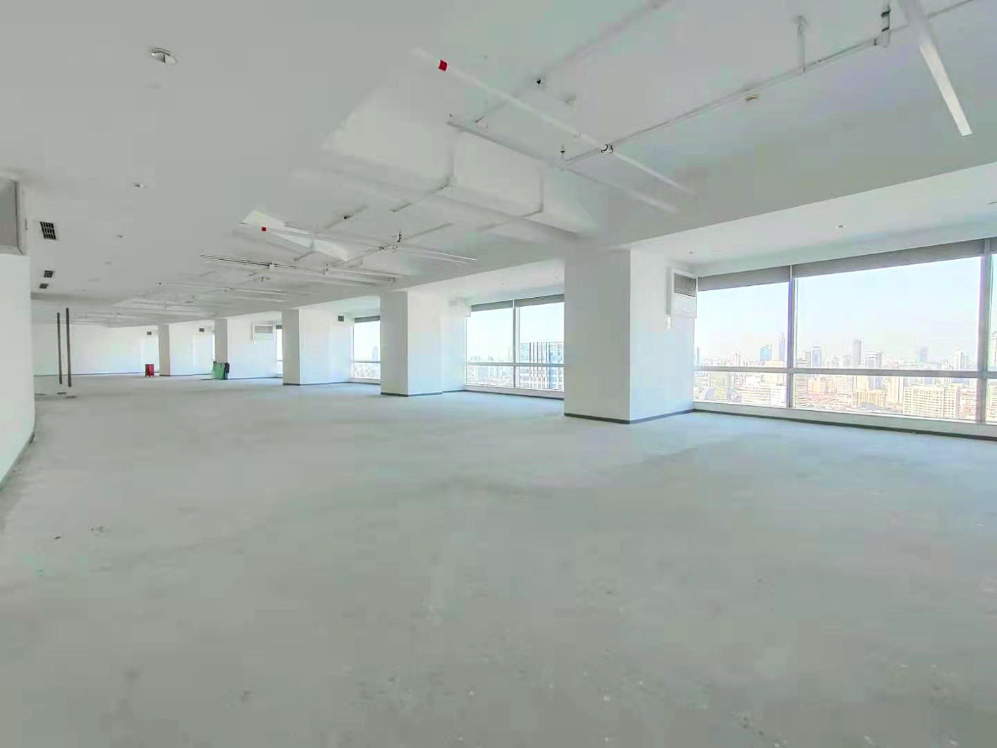 中港汇黄浦(原长城金融大厦)黄浦 中港汇黄浦(原长城金融大厦) 403平米 简装修