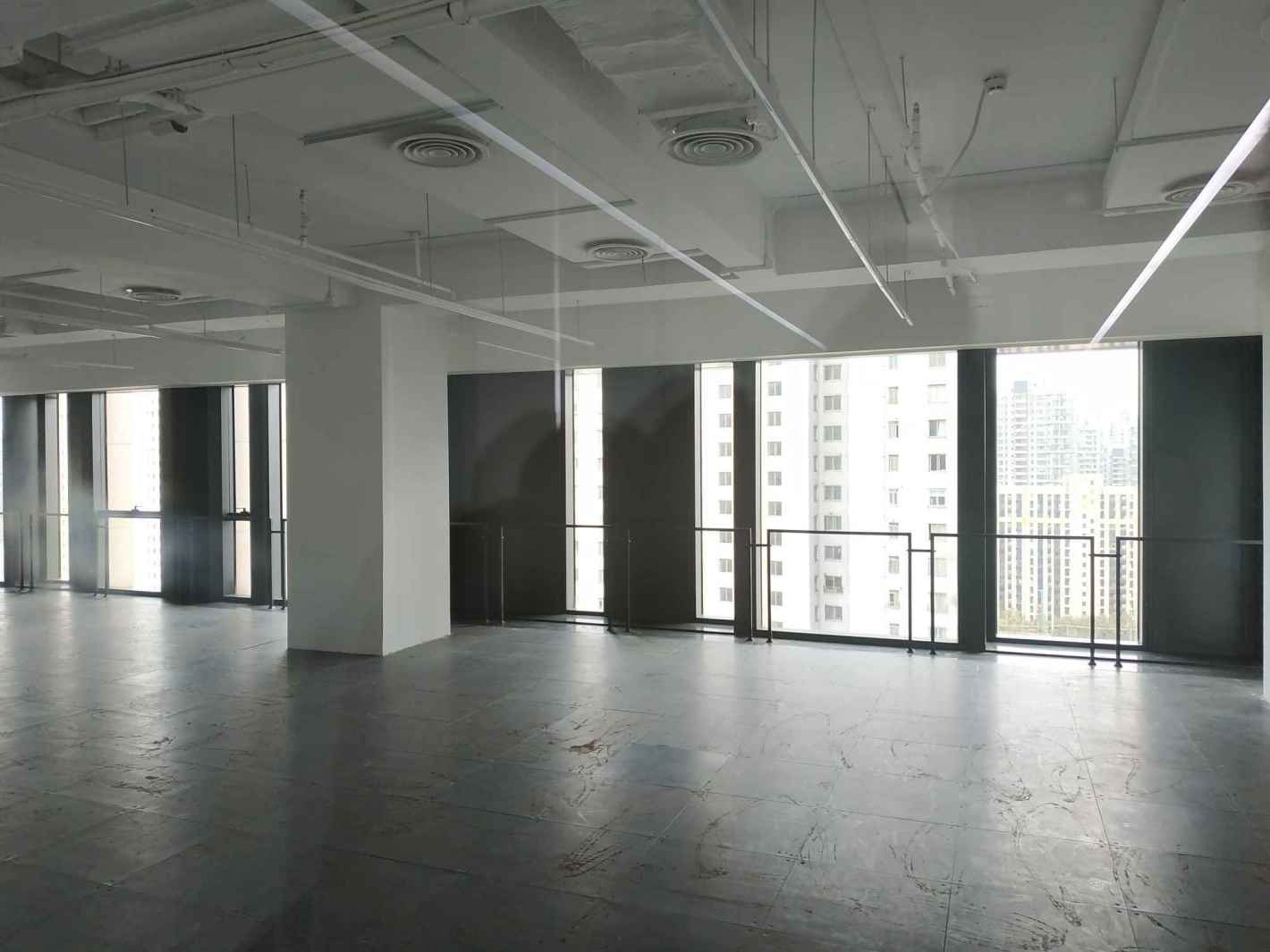 香港新世界大厦（k11)826平米办公室出租-租金价格11.00元/m²/天