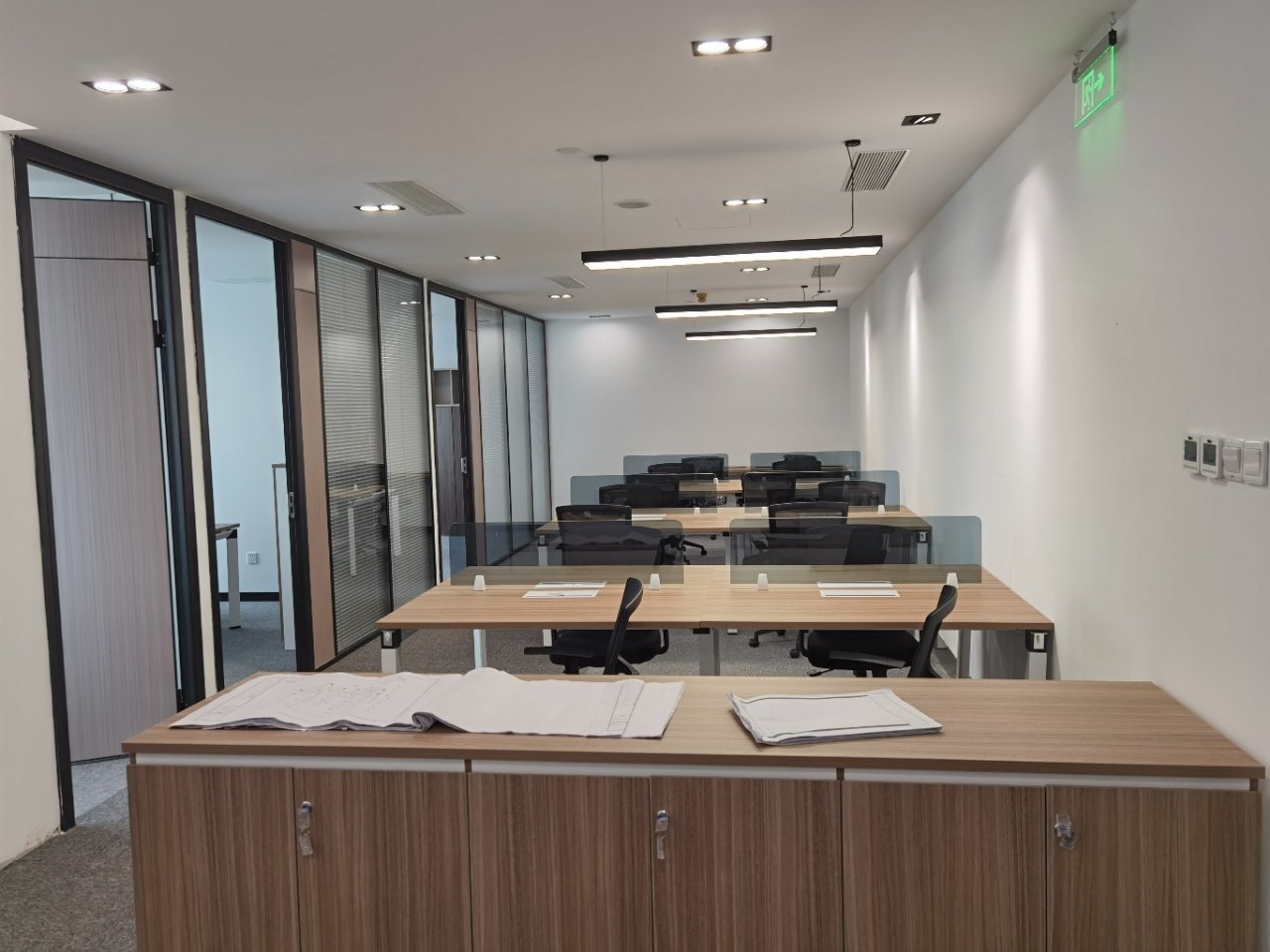 新上海国际大厦浦东 新上海国际大厦 193平米 精装修