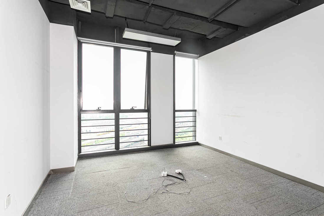 华滋奔腾大厦宝山 华滋奔腾大厦 247平米 中等装修