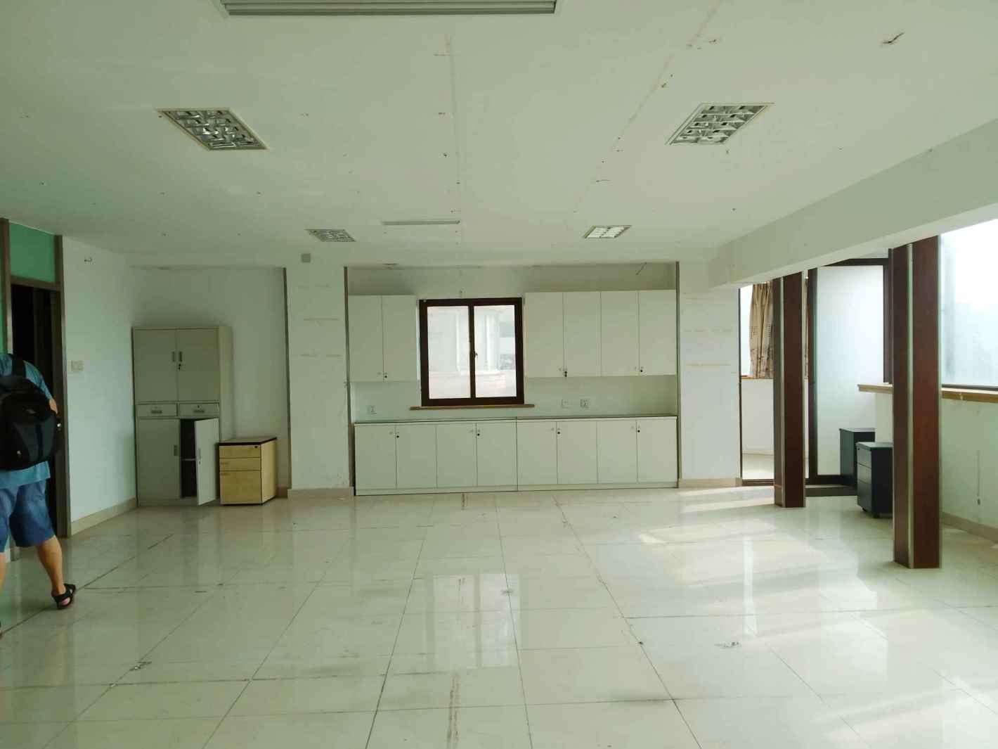 福龙大厦190平米办公室出租-租金价格2.84元/m²/天
