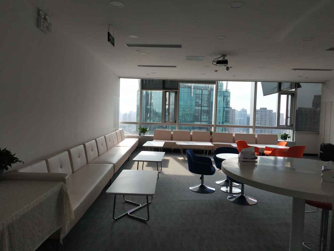 1788国际中心静安 1788国际中心 396平米 简装修