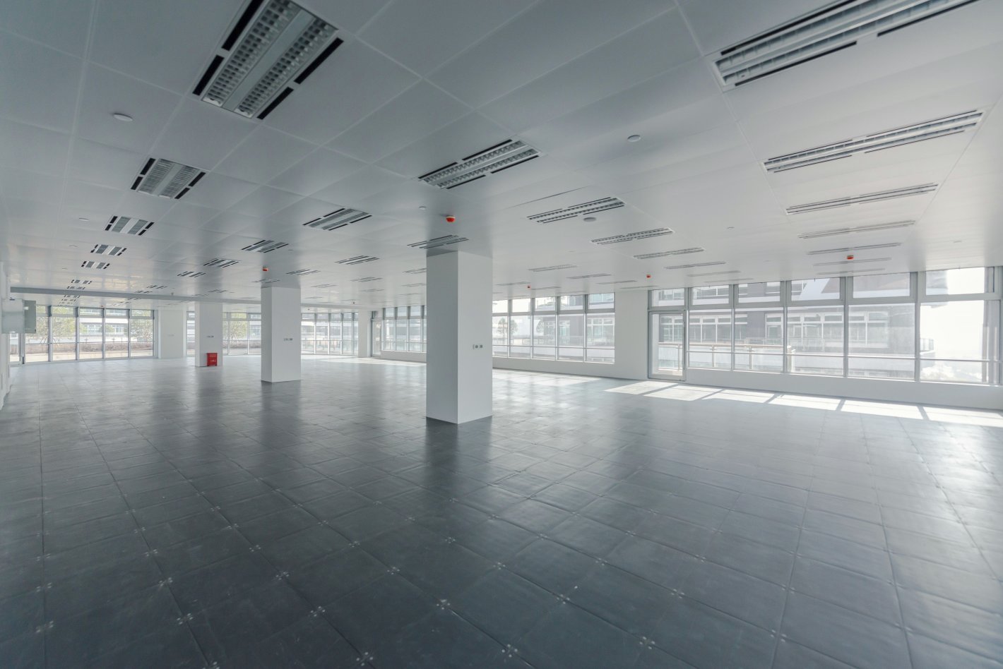 虹桥丽宝广场长宁 虹桥丽宝广场 120平米 标准装修