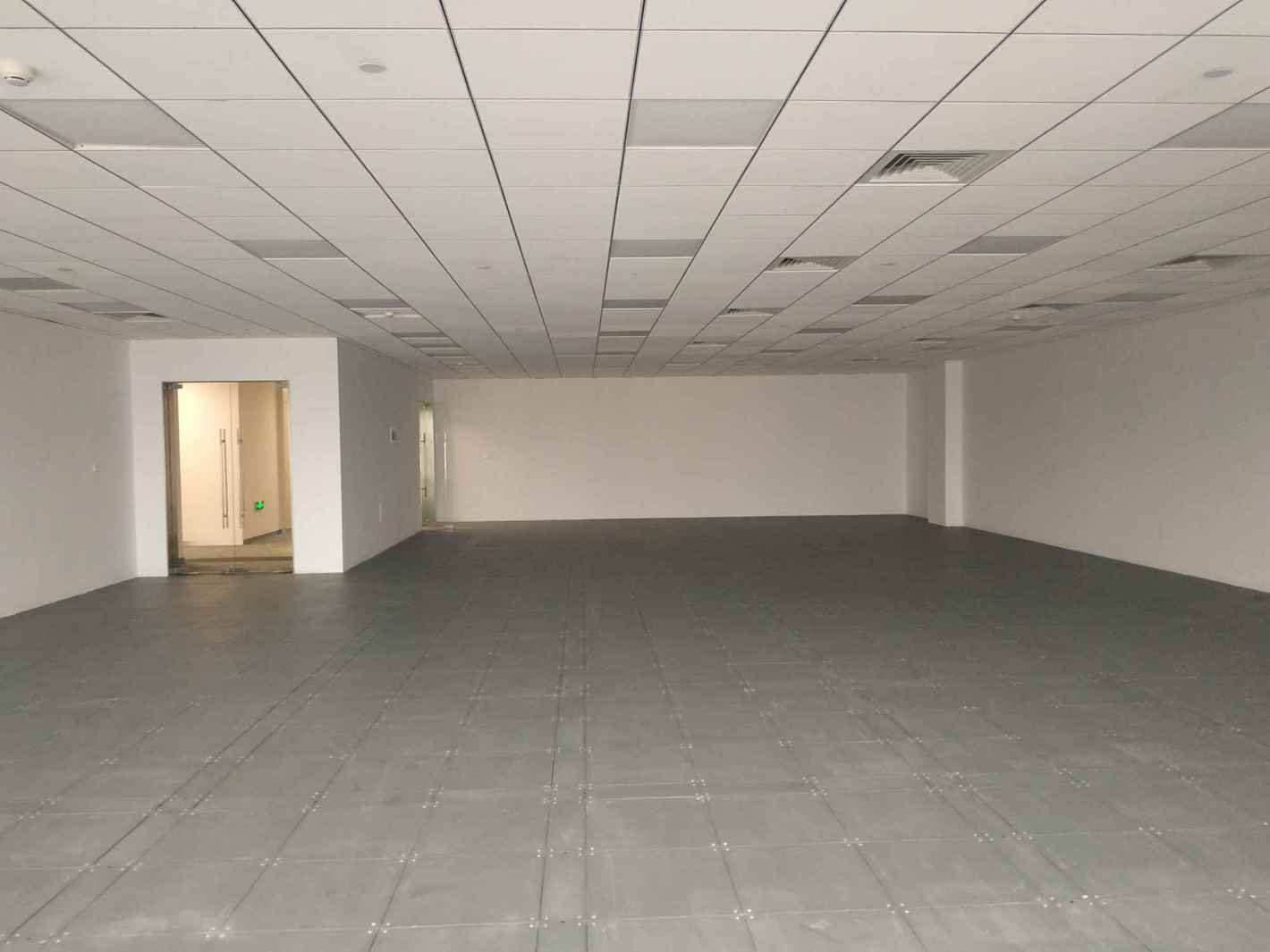 虹桥中骏广场长宁 虹桥中骏广场 439平米 毛坯