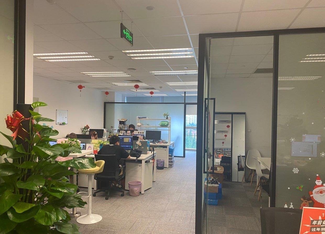 SOHO中山广场长宁 SOHO中山广场 345平米 简装修