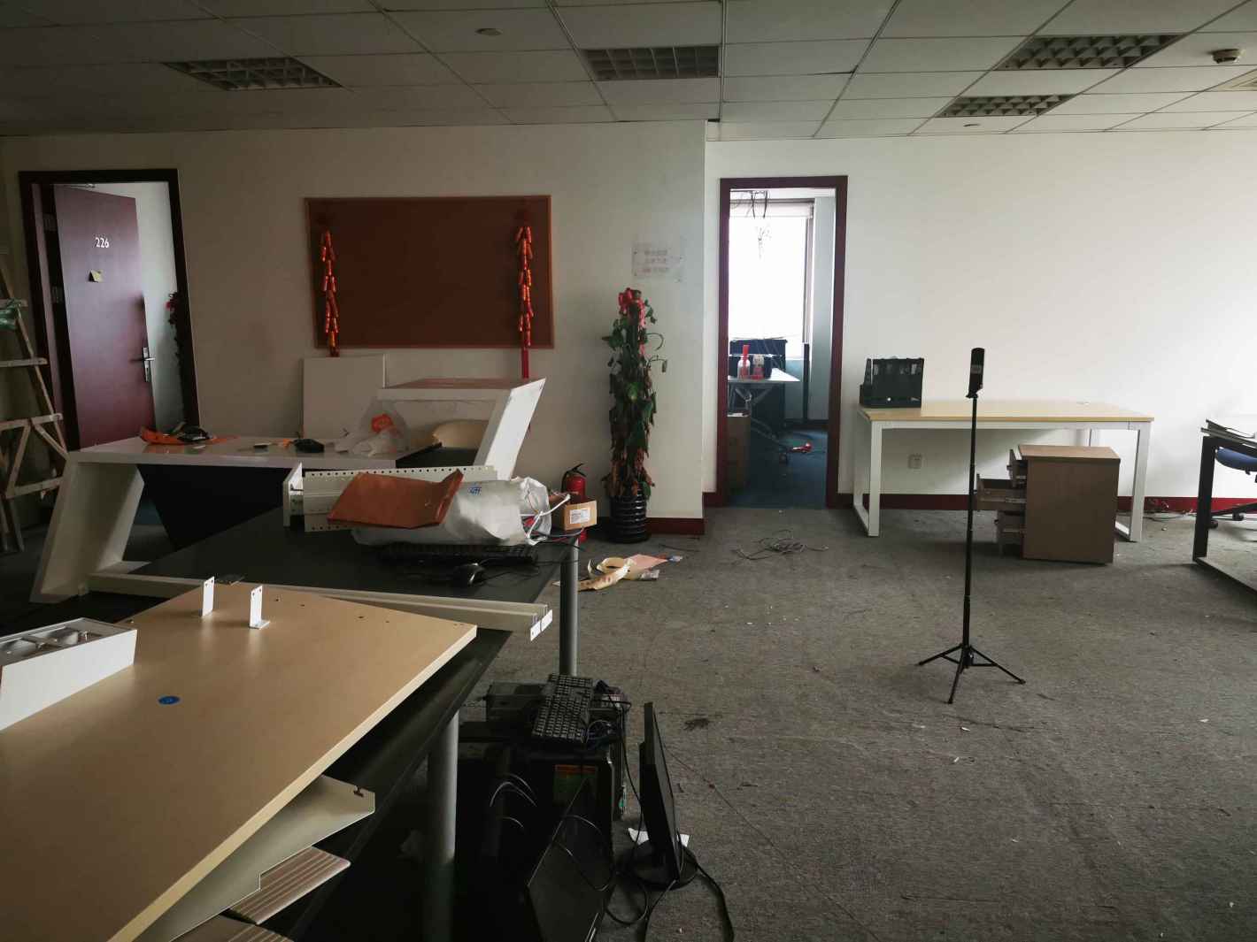 世界贸易大厦黄浦 世界贸易大厦 155平米 简装修