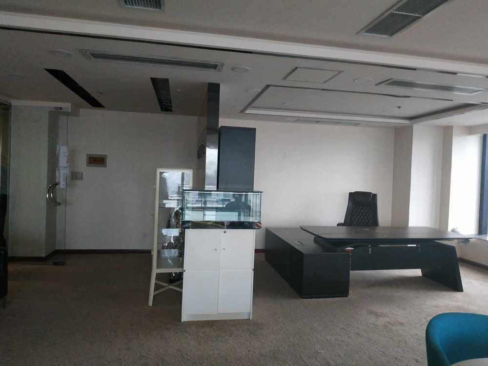 申亚金融广场长宁 申亚金融广场 132平米 精装修