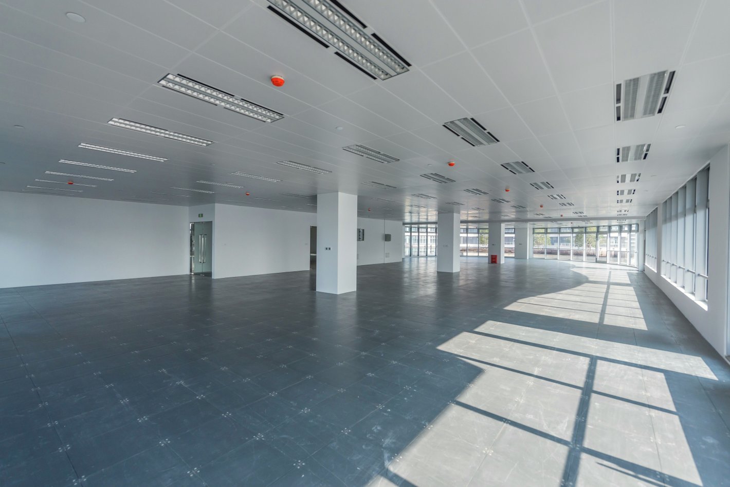 虹桥丽宝广场长宁 虹桥丽宝广场 120平米 标准装修