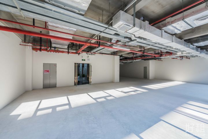 大宁中心广场静安 大宁中心广场 397平米 简装修