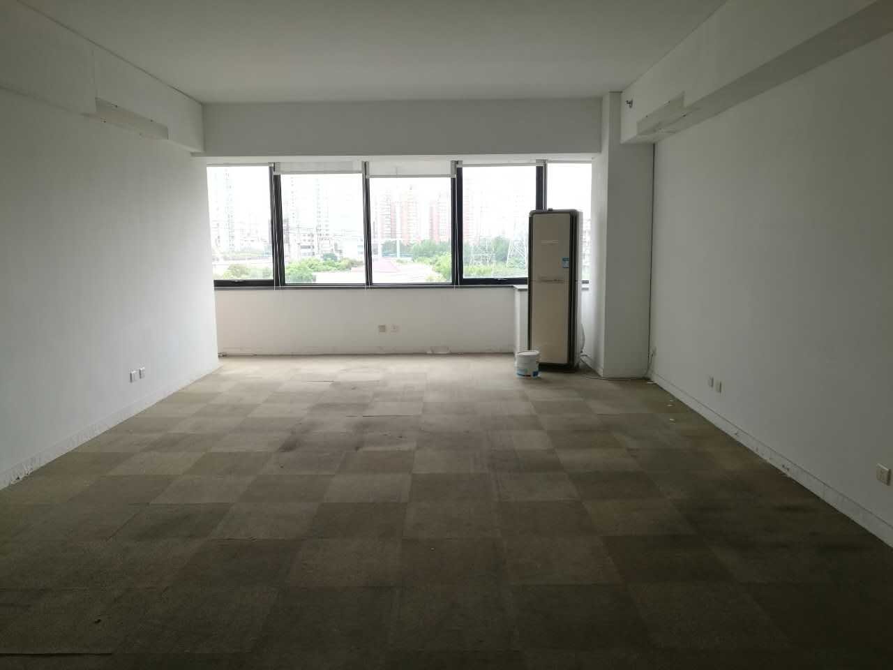 汇泉大厦149平米办公室出租-租金价格3.24元/m²/天