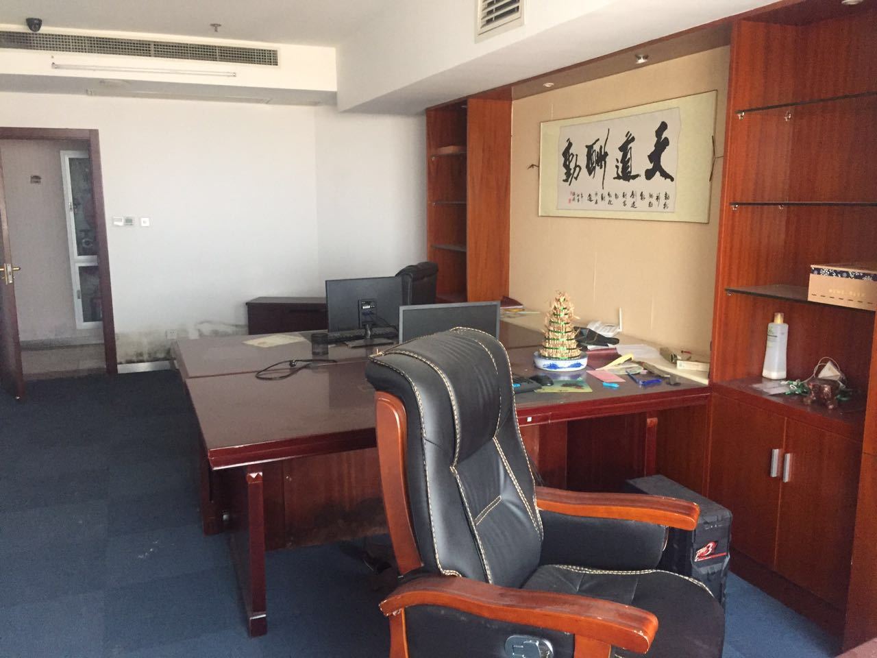 中关村科技大厦普陀 中关村科技大厦 102平米 精装修