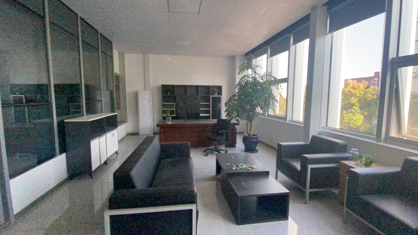 坤大科技楼220平米办公室出租-租金价格1.72元/m²/天