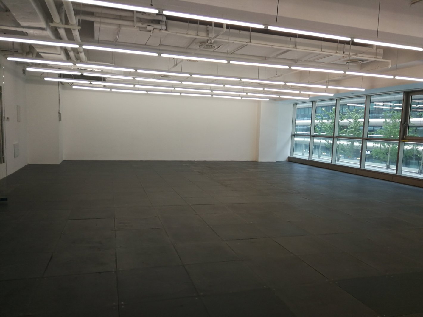 天会商务广场(凌空SOHO)长宁 天会商务广场(凌空SOHO) 237平米 中等装修