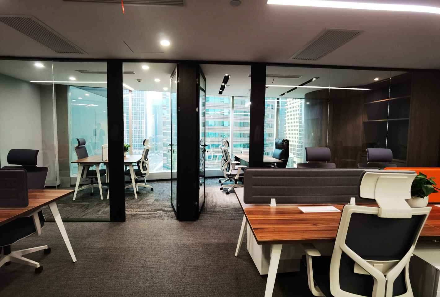 上海招商局大厦浦东 上海招商局大厦 140平米 简装修