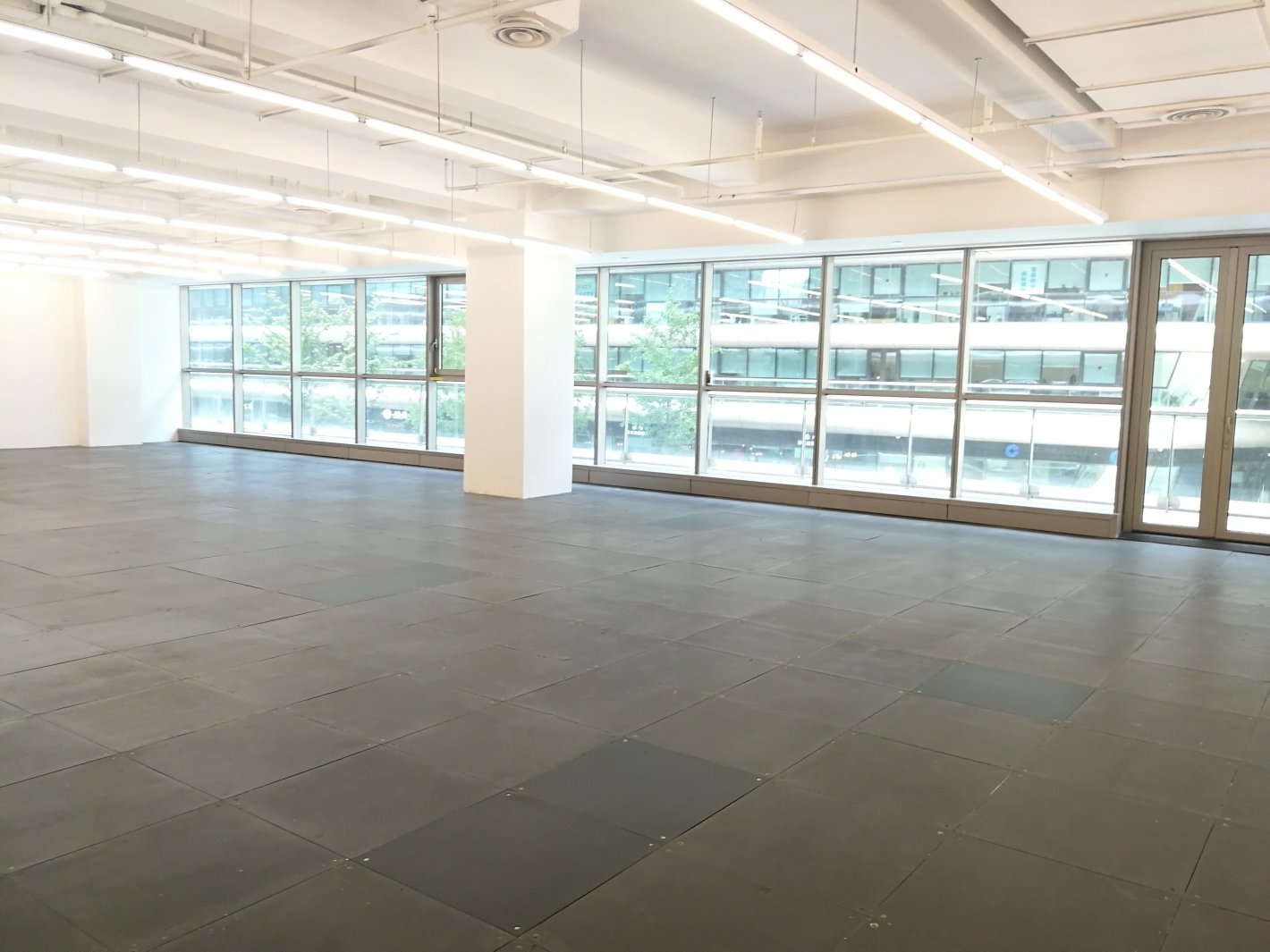 天会商务广场(凌空SOHO)长宁 天会商务广场(凌空SOHO) 237平米 中等装修