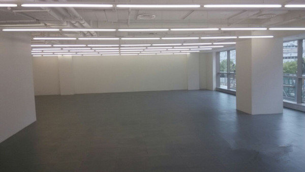 天会商务广场(凌空SOHO)长宁 天会商务广场(凌空SOHO) 320平米 简装修