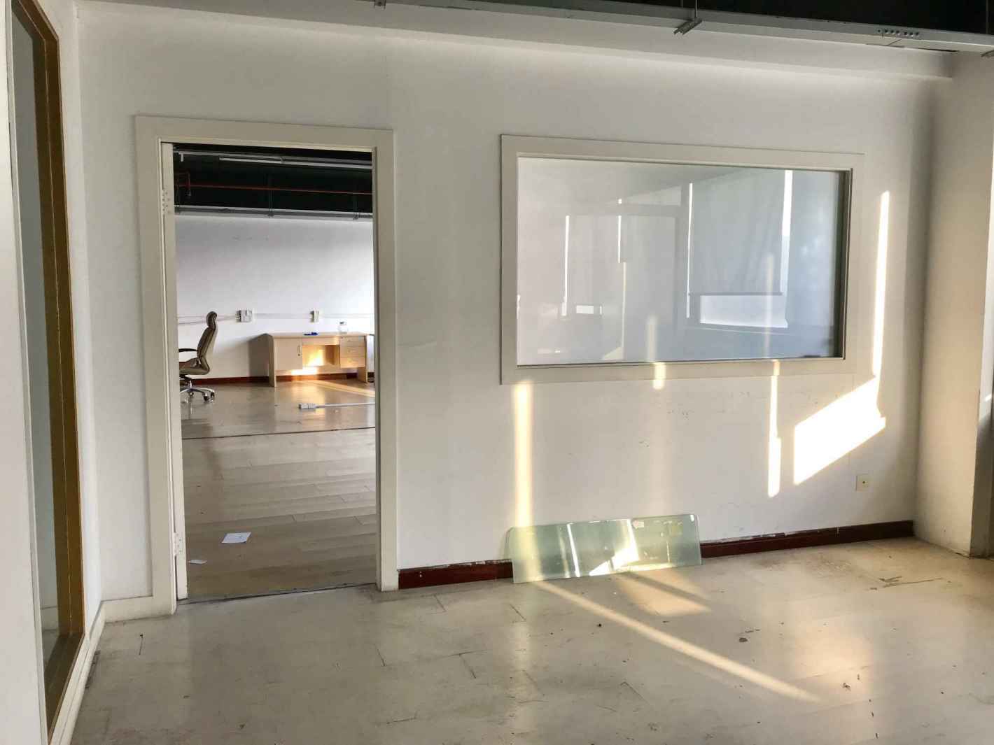 曹杨商务大厦普陀 曹杨商务大厦 242平米 中等装修