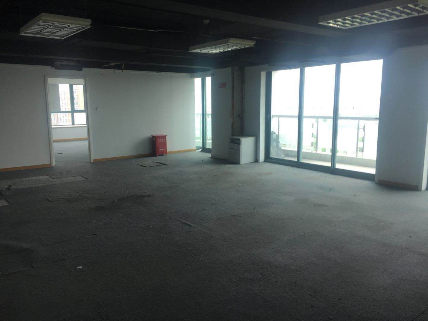 远东国际广场长宁 远东国际广场 48平米 中等装修