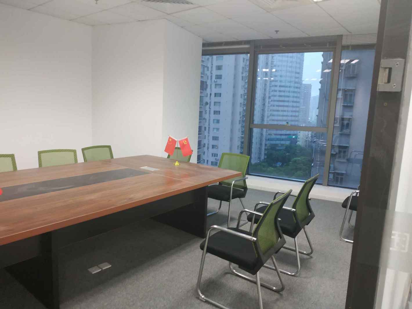 友力国际大厦普陀 友力国际大厦 260平米 中等装修