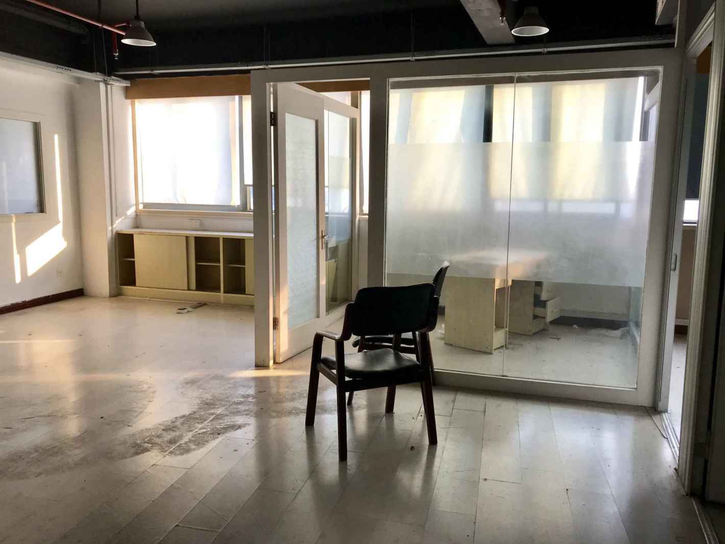 曹杨商务大厦普陀 曹杨商务大厦 242平米 中等装修