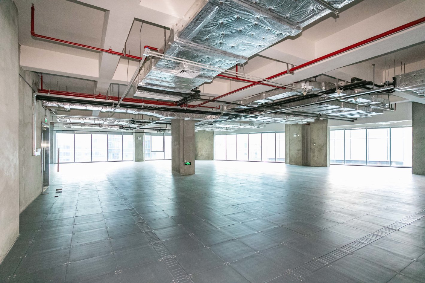 七宝宝龙城市广场闵行 七宝宝龙城市广场 593平米 简装修