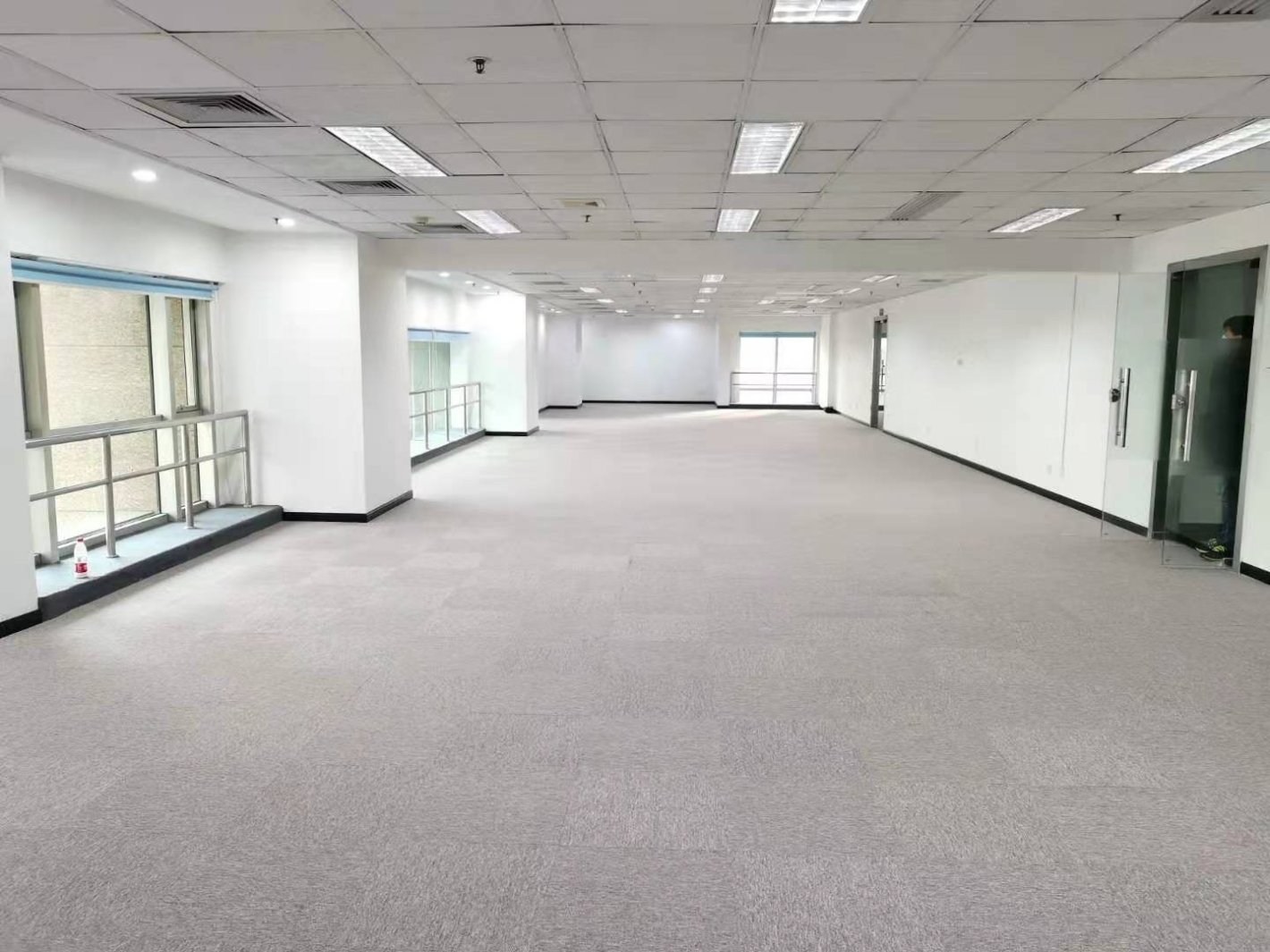 景鸿大厦徐汇 景鸿大厦 227平米 简装修