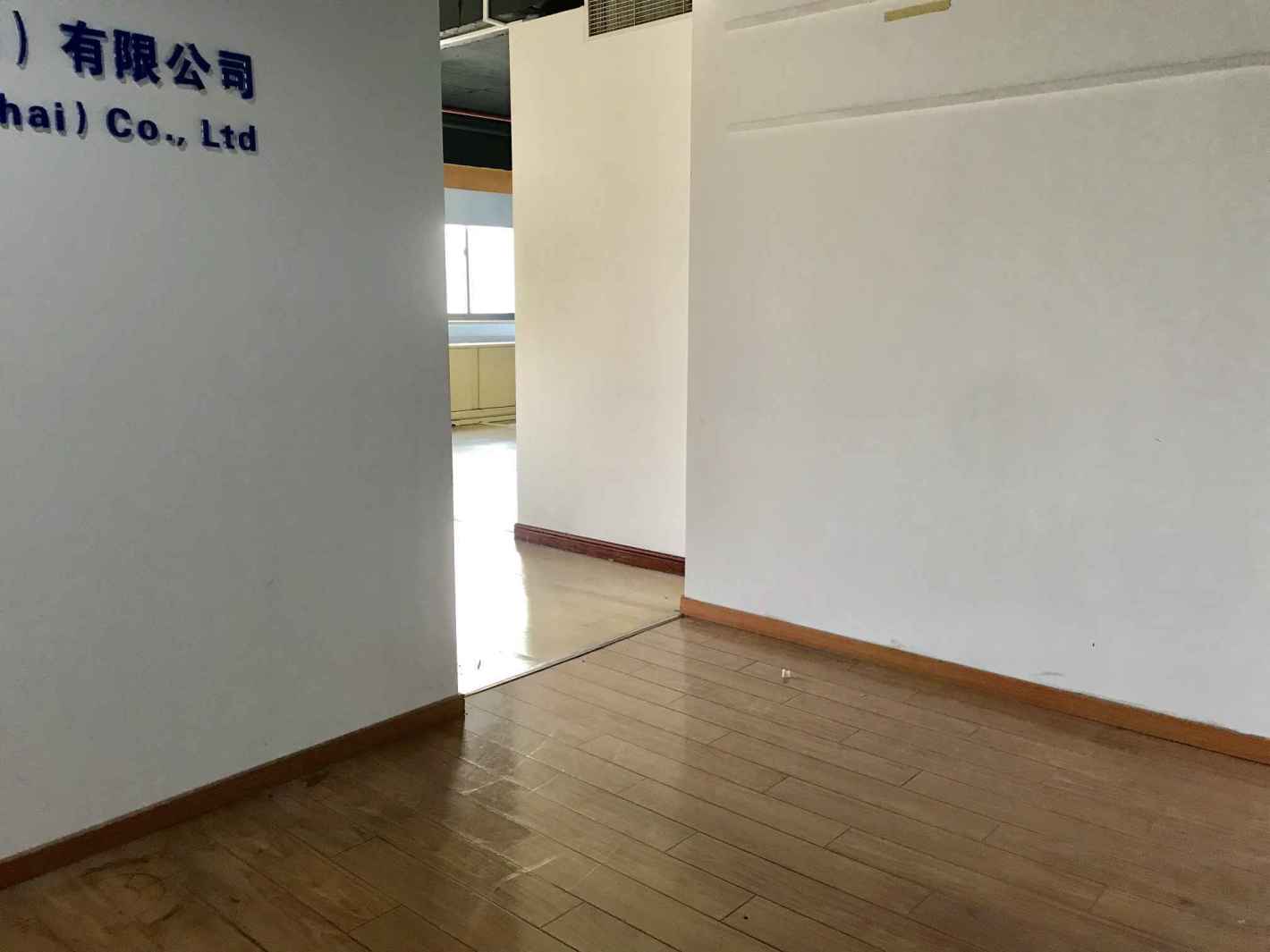 曹杨商务大厦普陀 曹杨商务大厦 242平米 中等装修