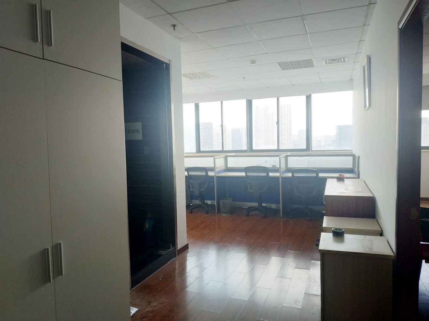 曹杨商务大厦普陀 曹杨商务大厦 104平米 中等装修