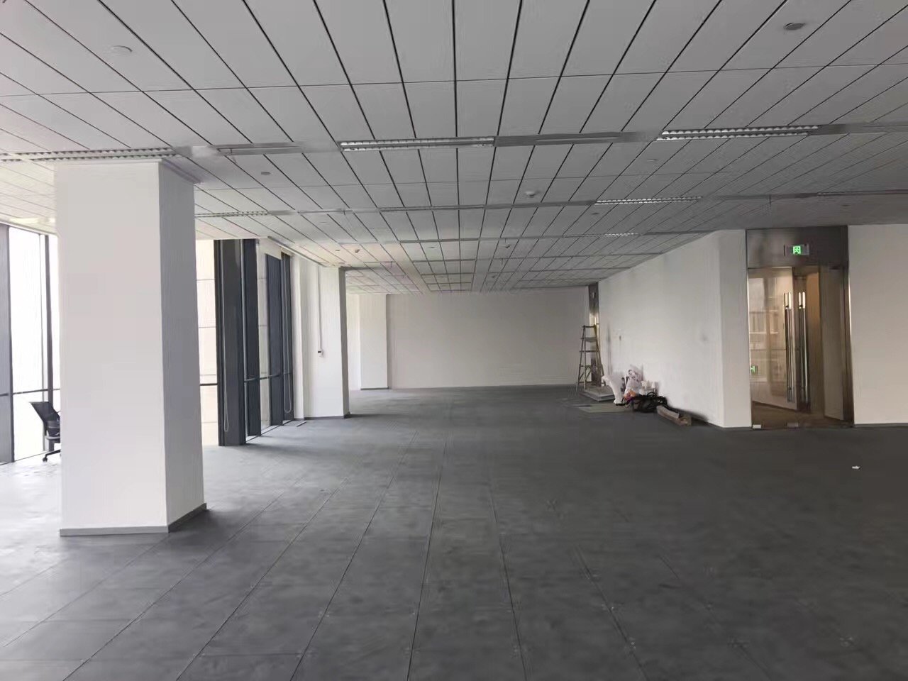 虹桥绿谷广场长宁 虹桥绿谷广场 1060平米 简装修